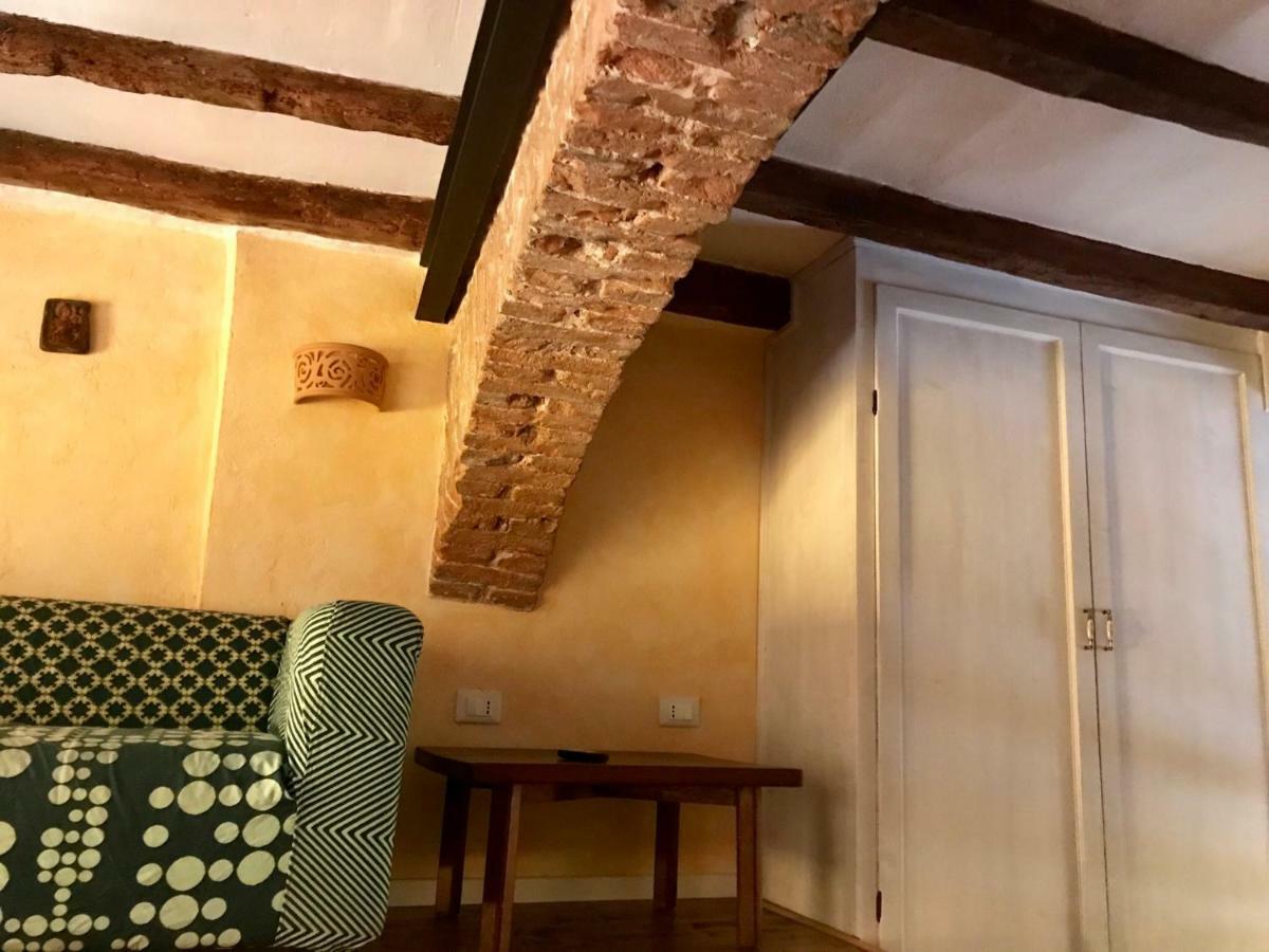 The Pianist S House In The Heart Of Bologna Apartment Exterior photo